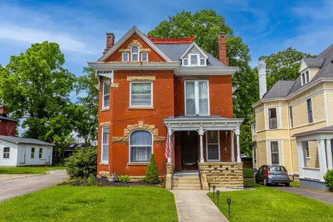 110 Duncan Ave, Paris, KY 40361 photo 2