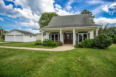 3246 Highway 490, East Bernstadt, KY 40729