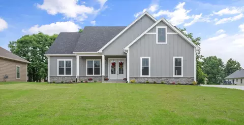 304 Elm Tree Pl, Eminence, KY 40019