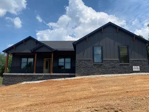 562 Woods Edge Dr, Somerset, KY 42503