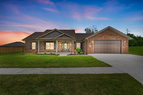 100 Candy Apple Ln, Richmond, KY 40475