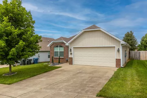117 Meadowcrest Dr, Georgetown, KY 40324 photo 2