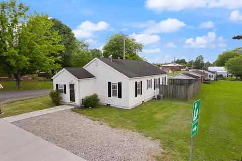 527 N Main St, Stanton, KY 40380