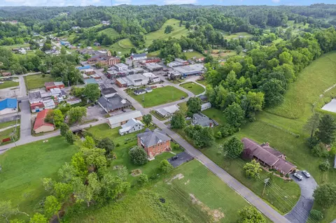 79 Washington St, Campton, KY 41301 photo 57