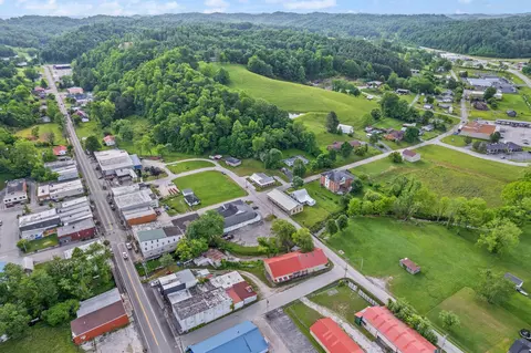 79 Washington St, Campton, KY 41301 photo 58