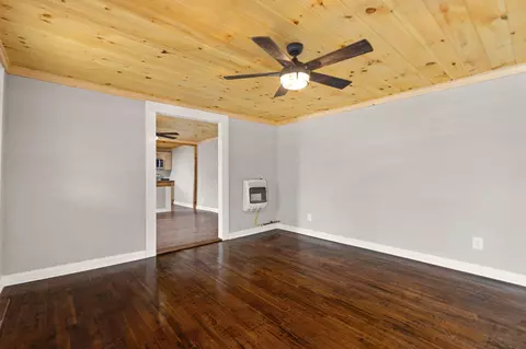 79 Washington St, Campton, KY 41301 photo 7