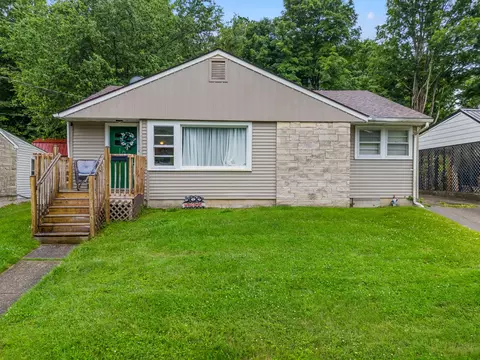 107 Cherry Rd, Berea, KY 40403