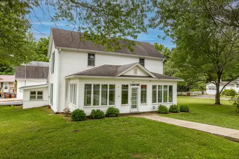 402 W Main St, Harrodsburg, KY 40330