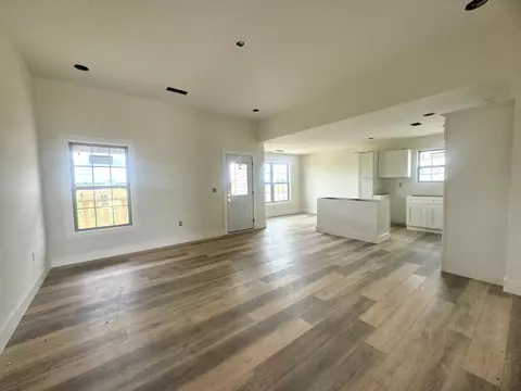 204 Brook Cv, Berea, KY 40403 photo 3