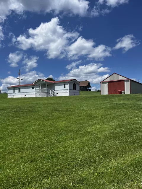 21 Mccracken Ln, East Bernstadt, KY 40729