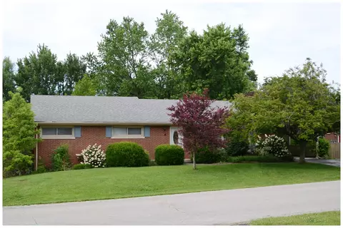 501 Hiawatha Trl, Georgetown, KY 40324