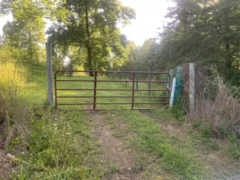 9999 Big Barn Rd, Tyner, KY 40486
