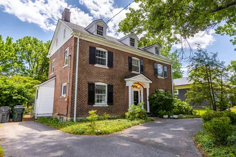 648 N Broadway, Lexington, KY 40508