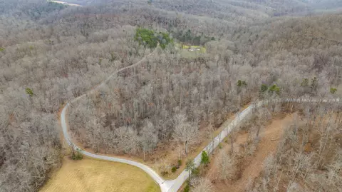 9999 Bean Pole Rd, Mckee, KY 40447