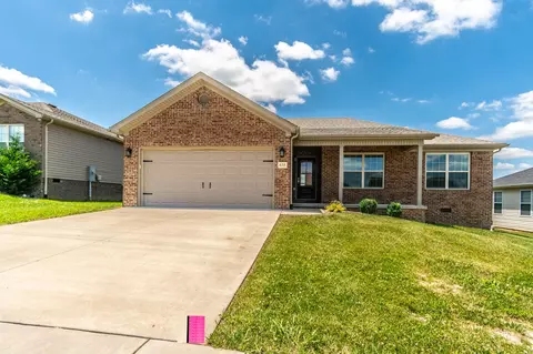 635 Boulder Ct, Berea, KY 40403