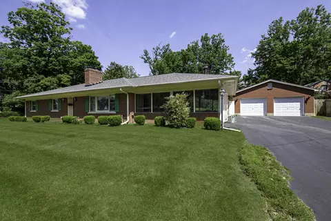 100 Shaw Ave, Versailles, KY 40383