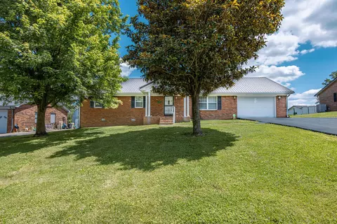 169 Southland Dr, Paris, KY 40361