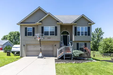 640 King Luke Ct, Berea, KY 40403