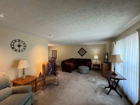 Living - 104 Reasor St, Corbin, KY 40701 photo 1 of 4