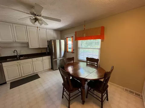 Kitchen - 104 Reasor St, Corbin, KY 40701 photo 3 of 4