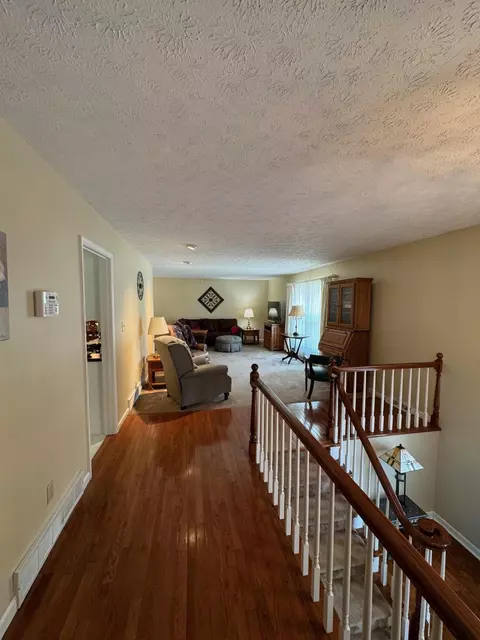 Entry Way - 104 Reasor St, Corbin, KY 40701 photo 2 of 2
