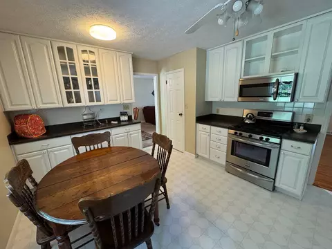 Kitchen - 104 Reasor St, Corbin, KY 40701 photo 2 of 4