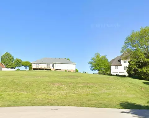 78 River Bluff Dr, Frankfort, KY 40601