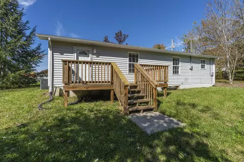 200 Meadow Dr, Tyner, KY 40486 photo 2