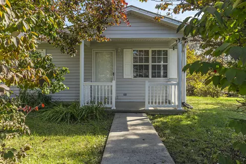 200 Meadow Dr, Tyner, KY 40486