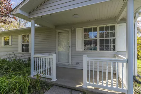 200 Meadow Dr, Tyner, KY 40486 photo 4
