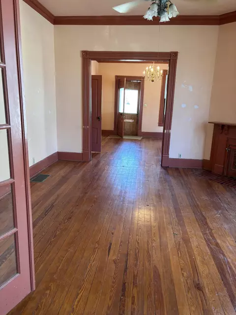 142 High St, Versailles, KY 40383
