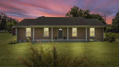 308 College Hill Rd, Waco, KY 40385