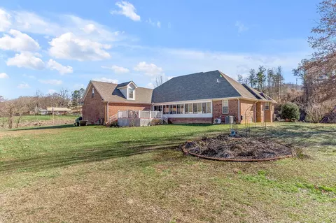 Exterior - 2072 State Hwy 541, Jackson, KY 41339 photo 15 of 25