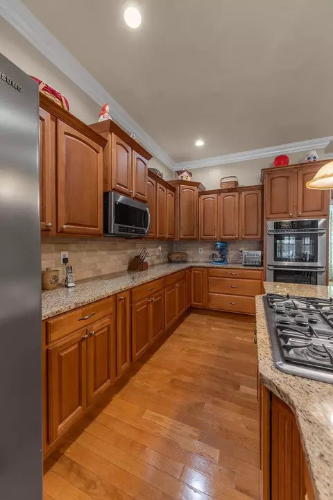 Kitchen - 2072 State Hwy 541, Jackson, KY 41339 photo 3 of 12