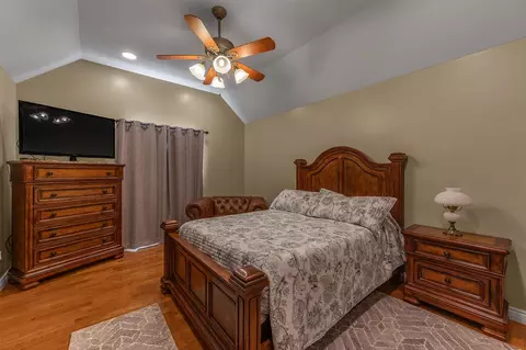 Bedroom - 2072 State Hwy 541, Jackson, KY 41339 photo 9 of 10