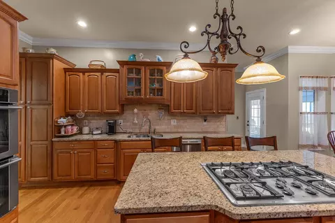 Kitchen - 2072 State Hwy 541, Jackson, KY 41339 photo 6 of 12