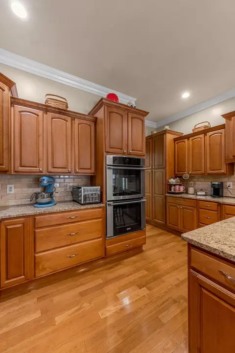 Kitchen - 2072 State Hwy 541, Jackson, KY 41339 photo 8 of 12