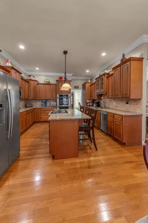 Kitchen - 2072 State Hwy 541, Jackson, KY 41339 photo 2 of 12