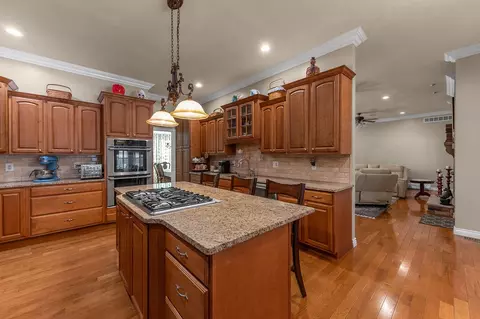 Kitchen - 2072 State Hwy 541, Jackson, KY 41339 photo 7 of 12