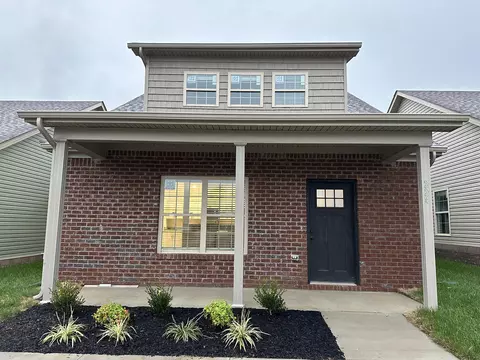 224 Harvest Park Dr, Berea, KY 40403