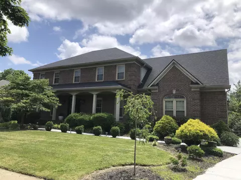2204 Woodburn Hall Rd, Lexington, KY 40515