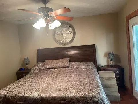 Bedroom - 1747 E Midland Trail Trl, Grayson, KY 41143 photo 2 of 3