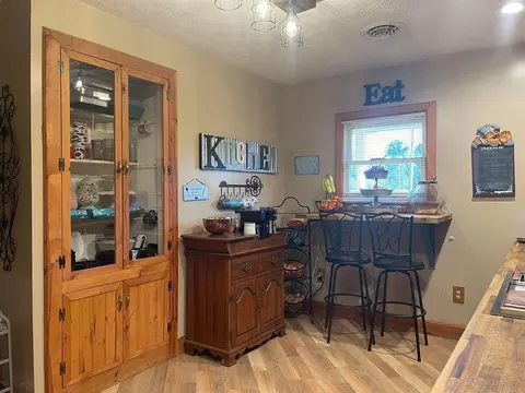Kitchen - 1747 E Midland Trail Trl, Grayson, KY 41143 photo 2 of 3