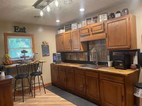 Kitchen - 1747 E Midland Trail Trl, Grayson, KY 41143 photo 1 of 3