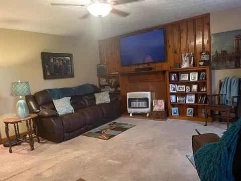 Living - 1747 E Midland Trail Trl, Grayson, KY 41143 photo 1 of 3