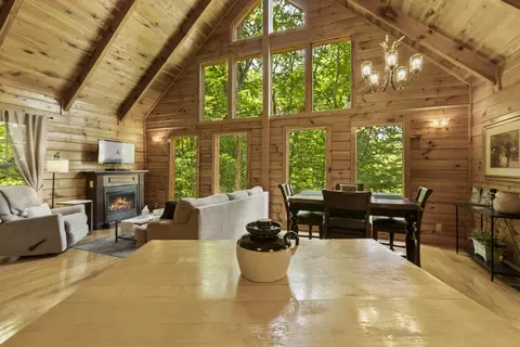 Dining - 37 Topaz, Slade, KY 40376 photo 5 of 5