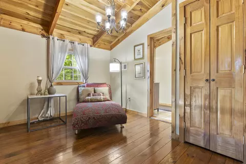 Entry Way - 37 Topaz, Slade, KY 40376 photo 1 of 1