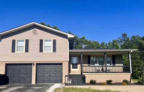 617 Scenic Dr, Harrodsburg, KY 40330