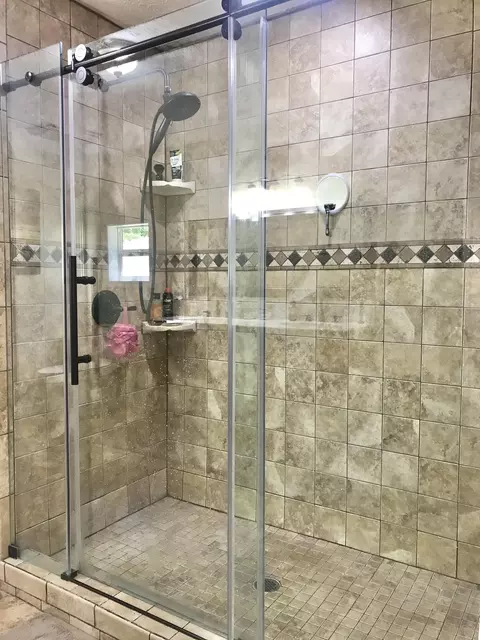 Bath - 664 Walker Branch Rd, Morehead, KY 40351 photo 1 of 7