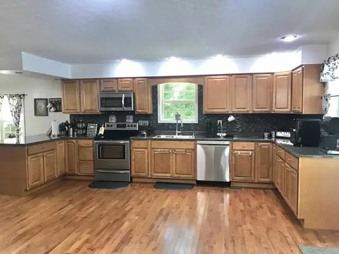 Kitchen - 664 Walker Branch Rd, Morehead, KY 40351 photo 2 of 4